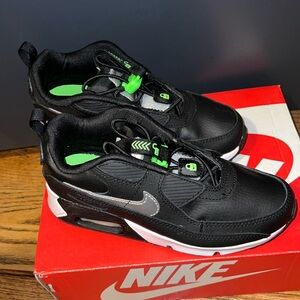 Nike Air Max Toggle size 1y
